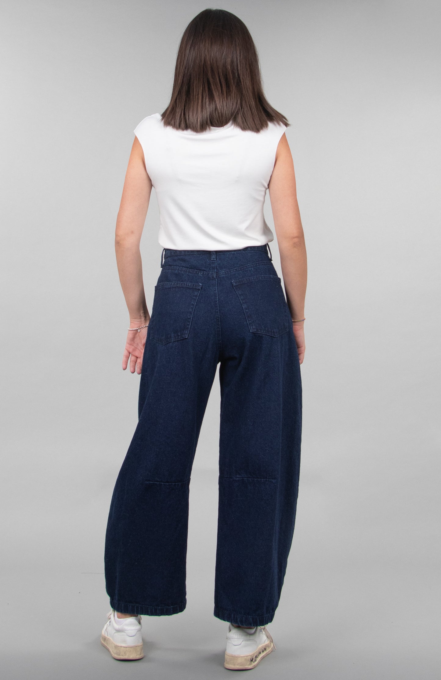 Wide Carrot Fit Jeans