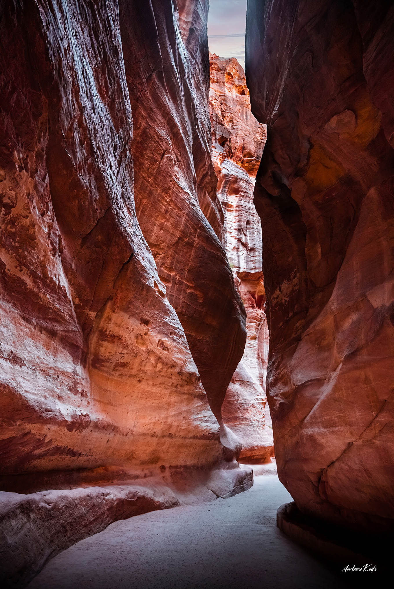 The Red Canyon - Kuu Concept Store