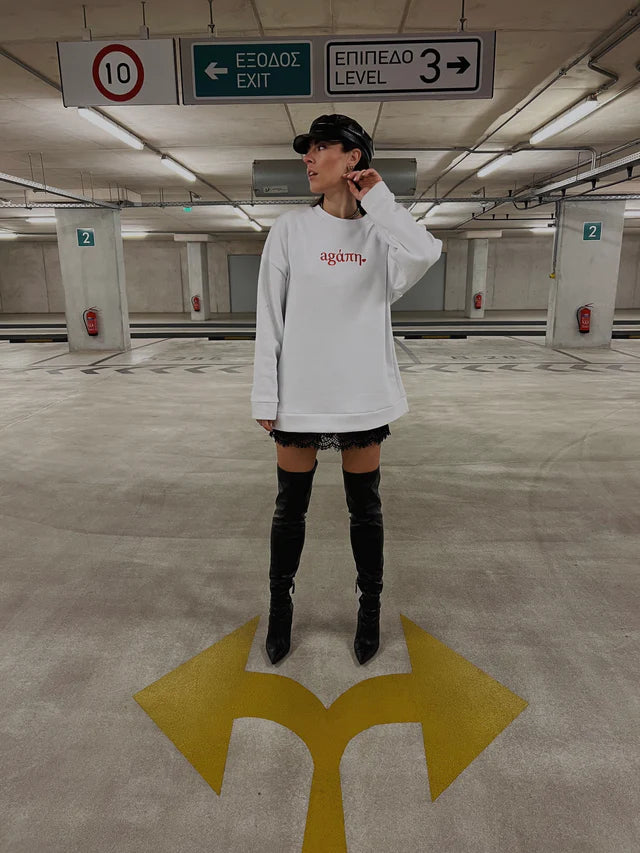 Oversized Sweatshirt “AGAPI is all you need” - White/Red