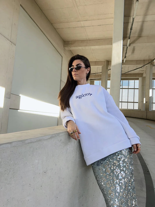 Oversized Sweatshirt “AGAPI is all you need” - White/Black